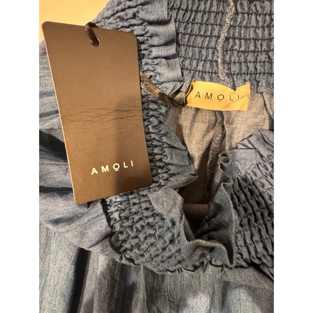 Amoli Off Shoulder Lightweight Denim Top Size S NWT - Picture 4 of 7